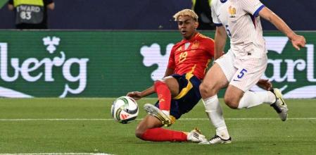 Spain's forward #19 Lamine Yamal scores the team's fifth goal 5:1 during the UEFA Nations League semi-final football match between Spain and France in Stuttgart, southwestern Germany, on June 5, 2025. (Photo by THOMAS KIENZLE / AFP)