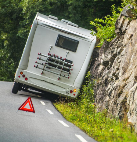 Mecánica para dummies: cinco nociones básicas para no quedarte tirado con tu autocaravana o camper en la carretera
