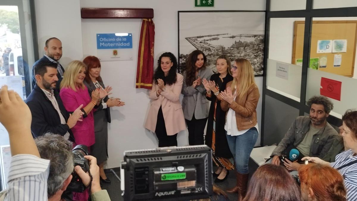 Alicante abre una oficina de maternidad pactada por PP y Vox, que discrepan sobre su función