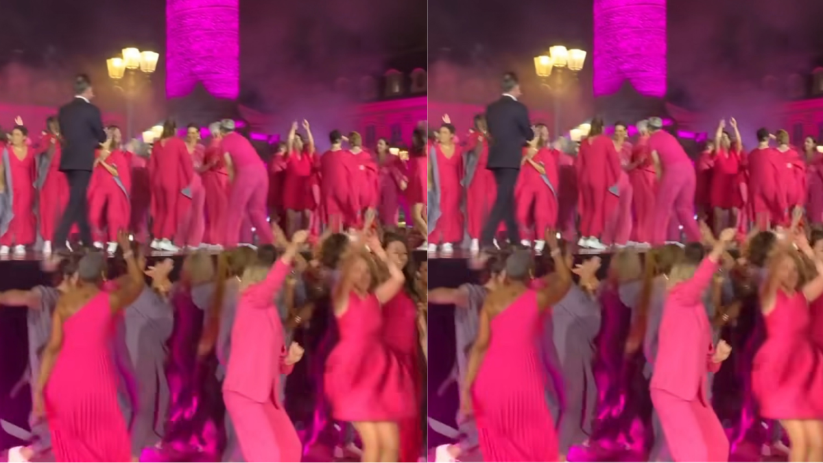 Mujeres afectadas por el cáncer de mama bailan en París para dar la bienvenida al octubre rosa