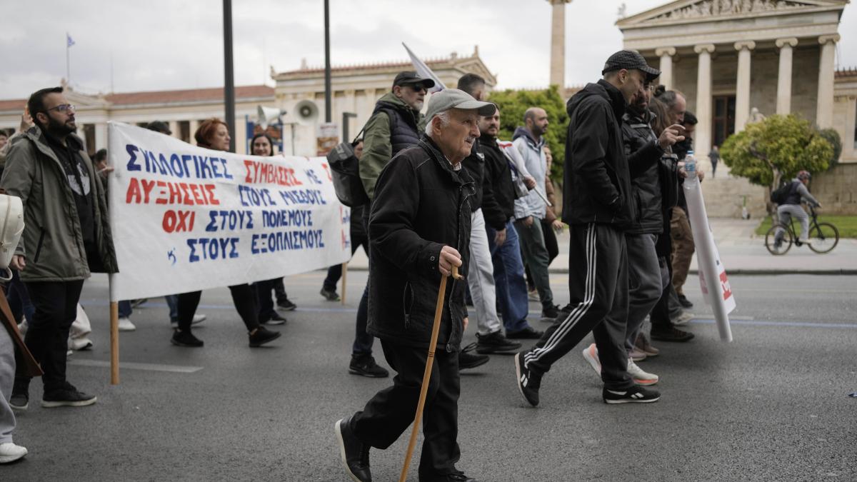 Huelga general en Grecia para exigir salarios más altos